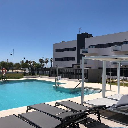 Bajo Con Jardin En Primera Linea De Playa Málaga Exteriör bild
